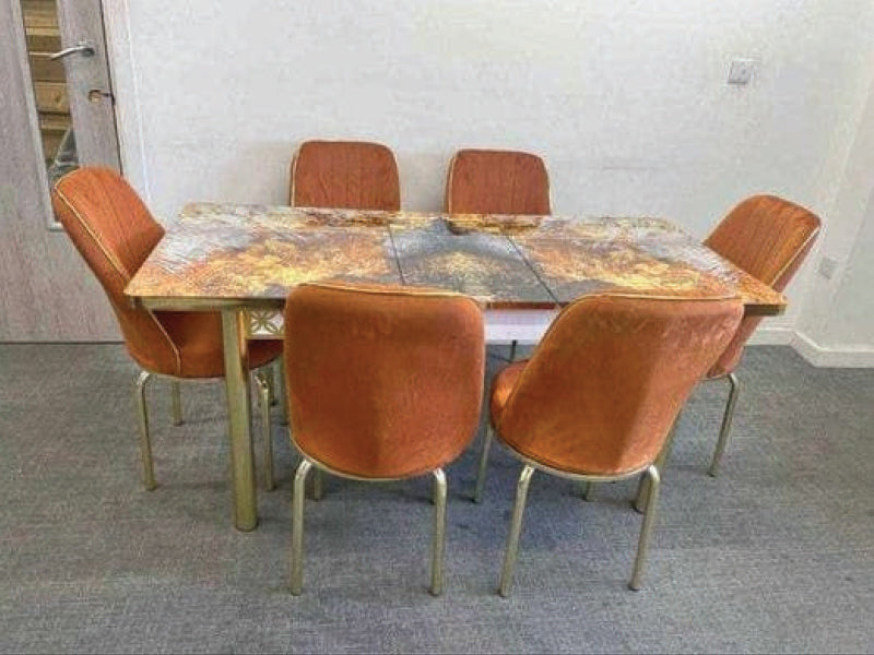 Elegant Dinning Table
